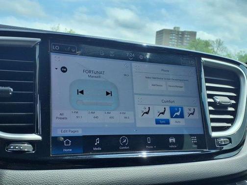 2022 Chrysler Pacifica Touring-L