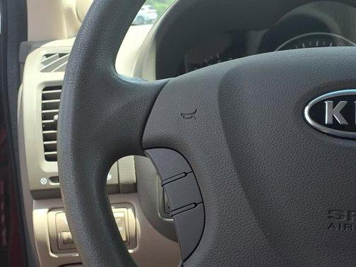 2008 Kia Sedona LX