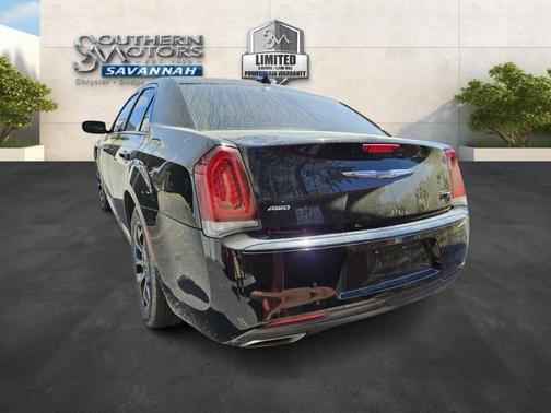 2018 Chrysler 300 S