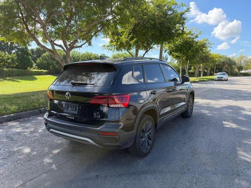 2024 Volkswagen Taos 1.5T S