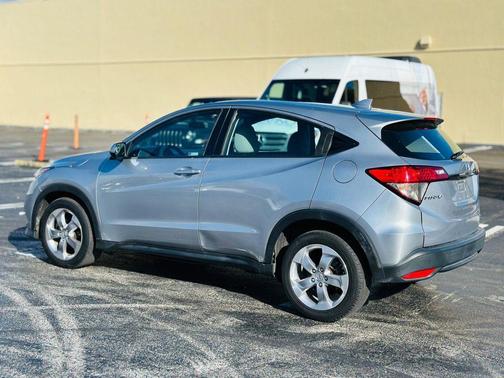 2021 Honda HR-V LX