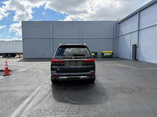 2019 BMW X7 xDrive40i
