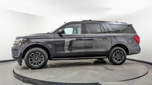 Dark Matter Gray Metallic 2024 Ford Expedition Max XLT