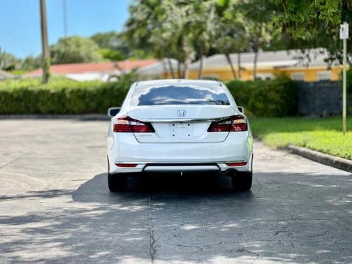 2017 Honda Accord EX