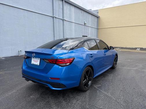 2t Blu Blk Roof 2024 Nissan Sentra SR
