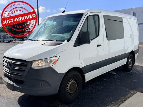 Arctic White 2022 Mercedes-Benz Sprinter 2500 ROOF I4