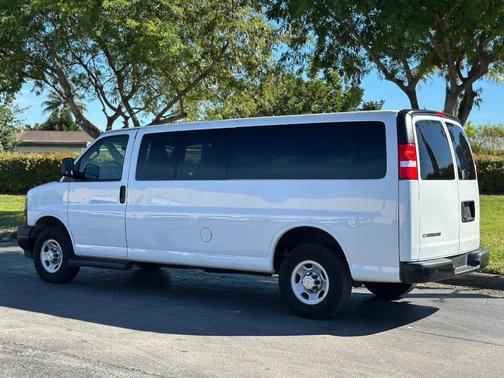 2023 Chevrolet Express 3500 LS