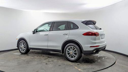 2016 Porsche Cayenne Base