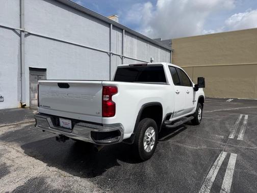 Summit White 2022 Chevrolet Silverado 2500 LT