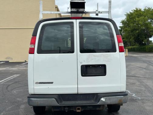 Summit White 2015 Chevrolet Express 3500 Work Van