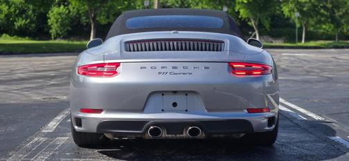 2018 Porsche 911 Carrera