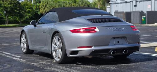 2018 Porsche 911 Carrera