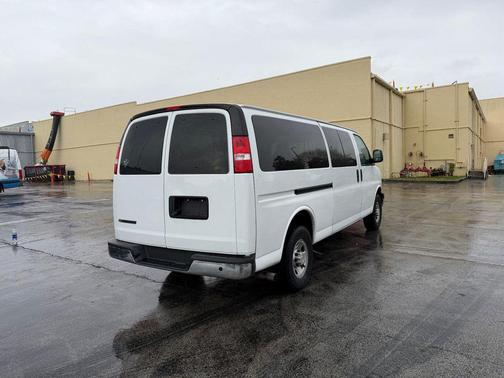 2023 Chevrolet Express 3500 LT