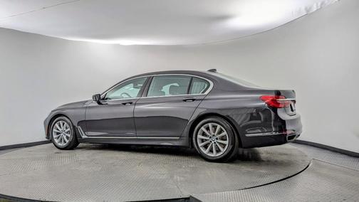2018 BMW 740 i
