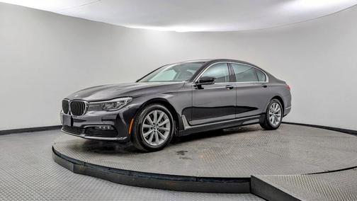 2018 BMW 740 i