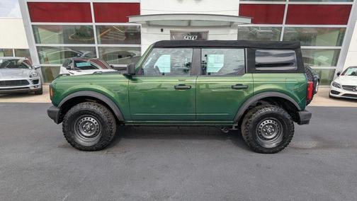 2022 Ford Bronco Base