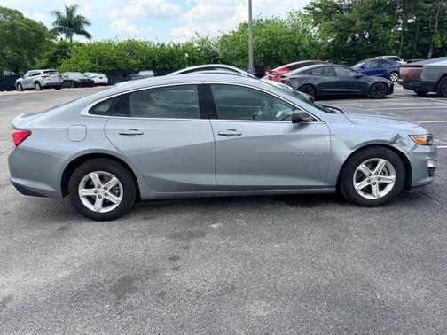 Sterling Gray Metallic 2024 Chevrolet Malibu 1LS