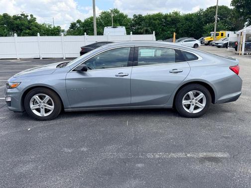 Sterling Gray Metallic 2024 Chevrolet Malibu 1LS