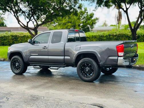 2020 Toyota Tacoma SR5