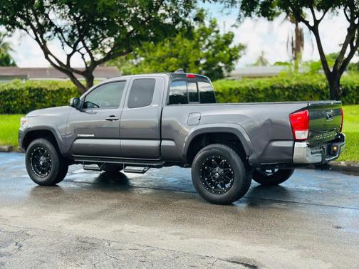 2020 Toyota Tacoma SR5