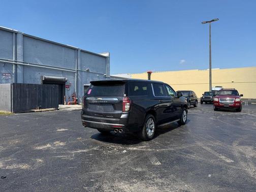 2023 Chevrolet Suburban Premier