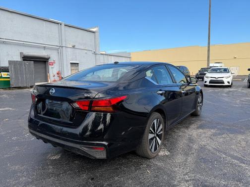 2021 Nissan Altima 2.5 SV