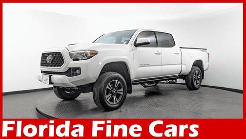 Super White 2018 Toyota Tacoma TRD Sport