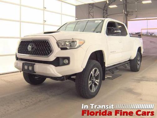 Super White 2018 Toyota Tacoma TRD Sport