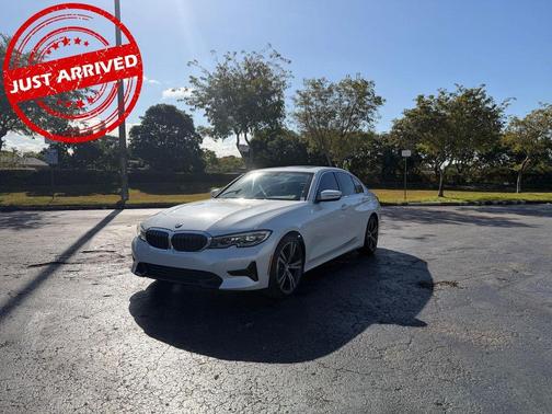 2019 BMW 330 i