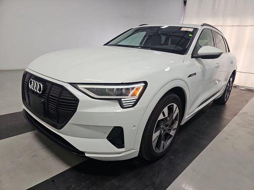 2021 Audi e-tron Premium