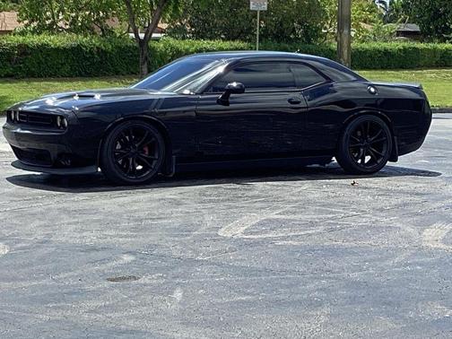 2016 Dodge Challenger SXT