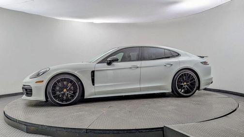 2018 Porsche Panamera 4S