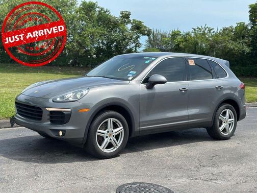 Meteor Gray Metallic 2016 Porsche Cayenne Base