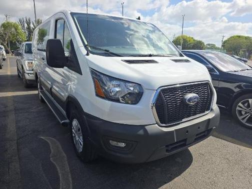 2023 Ford Transit-250 LOW ROOF 130WB
