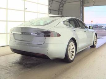 2016 Tesla Model S 90D