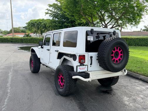 Bright White Clearcoat 2016 Jeep Wrangler Unlimited Rubicon