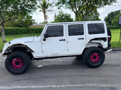 Bright White Clearcoat 2016 Jeep Wrangler Unlimited Rubicon