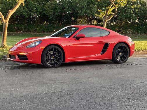 2018 Porsche 718 Cayman Base