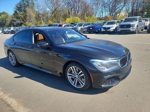 2017 BMW 740 i