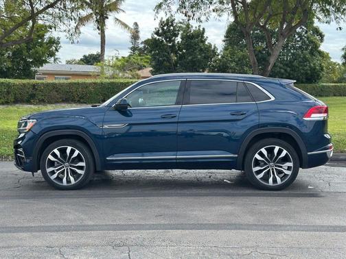 2022 Volkswagen Atlas Cross Sport 3.6L V6 SEL Premium R-Line