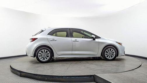 2023 Toyota Corolla Hatchback SE