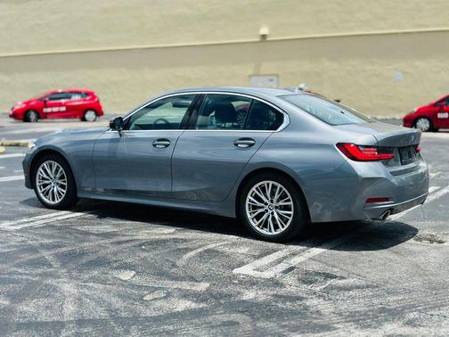 2024 BMW 330 i