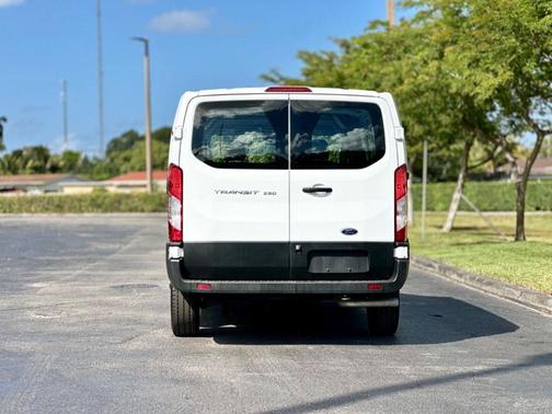 2023 Ford Transit-250