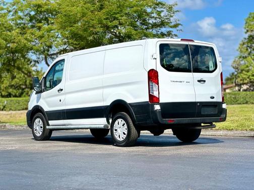 2023 Ford Transit-250