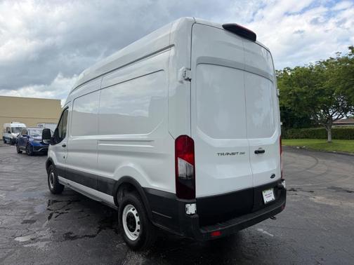 Oxford White 2023 Ford Transit-250 Base