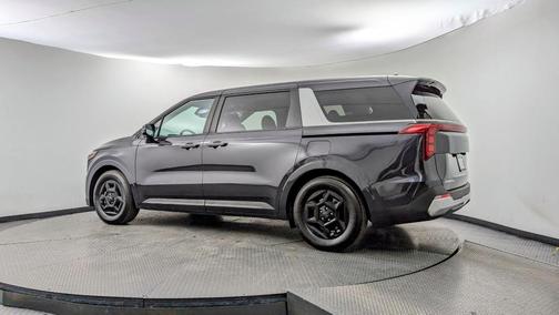 2025 Kia Carnival LXS