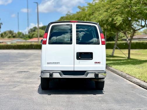 2023 GMC Savana 2500 Work Van