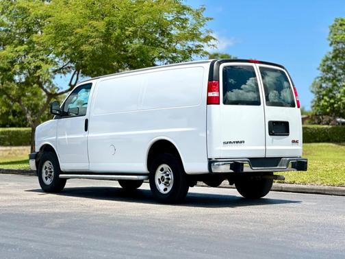 2023 GMC Savana 2500 Work Van