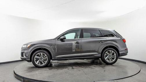 2022 Audi Q7 55 Premium Plus