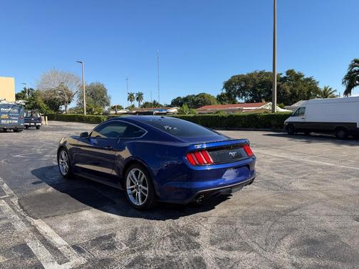 2016 Ford Mustang EcoBoost Premium
